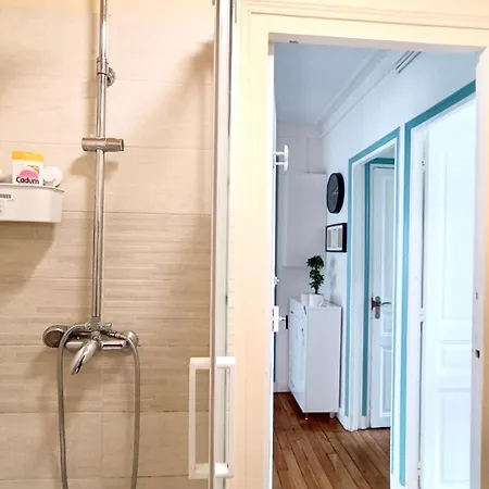 House Of Seine Homestay Paris